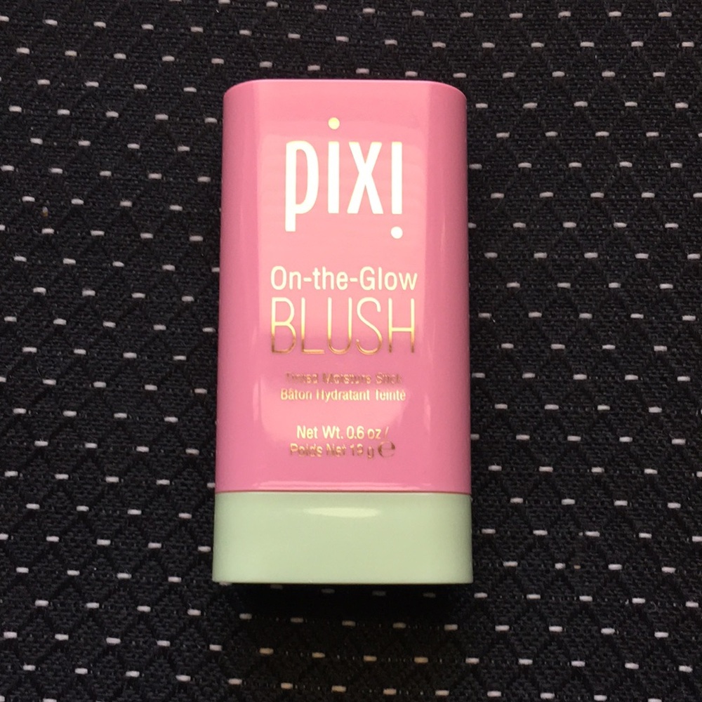 Pixi On-the-Glow Blush in Pink with Mint Cap